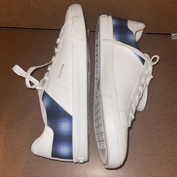 Tommy Hilfiger TWLORIO-R White/Blue Sneakers - Picture 7 of 10